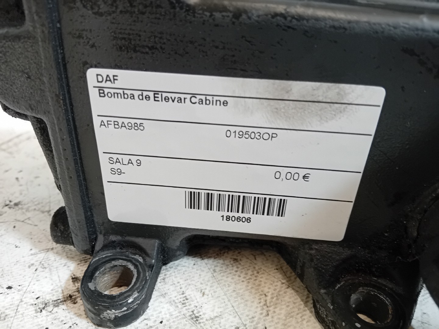 BOMBA DE ELEVAR  CABINE DAF LF 45 | 01 -  Imagem-2