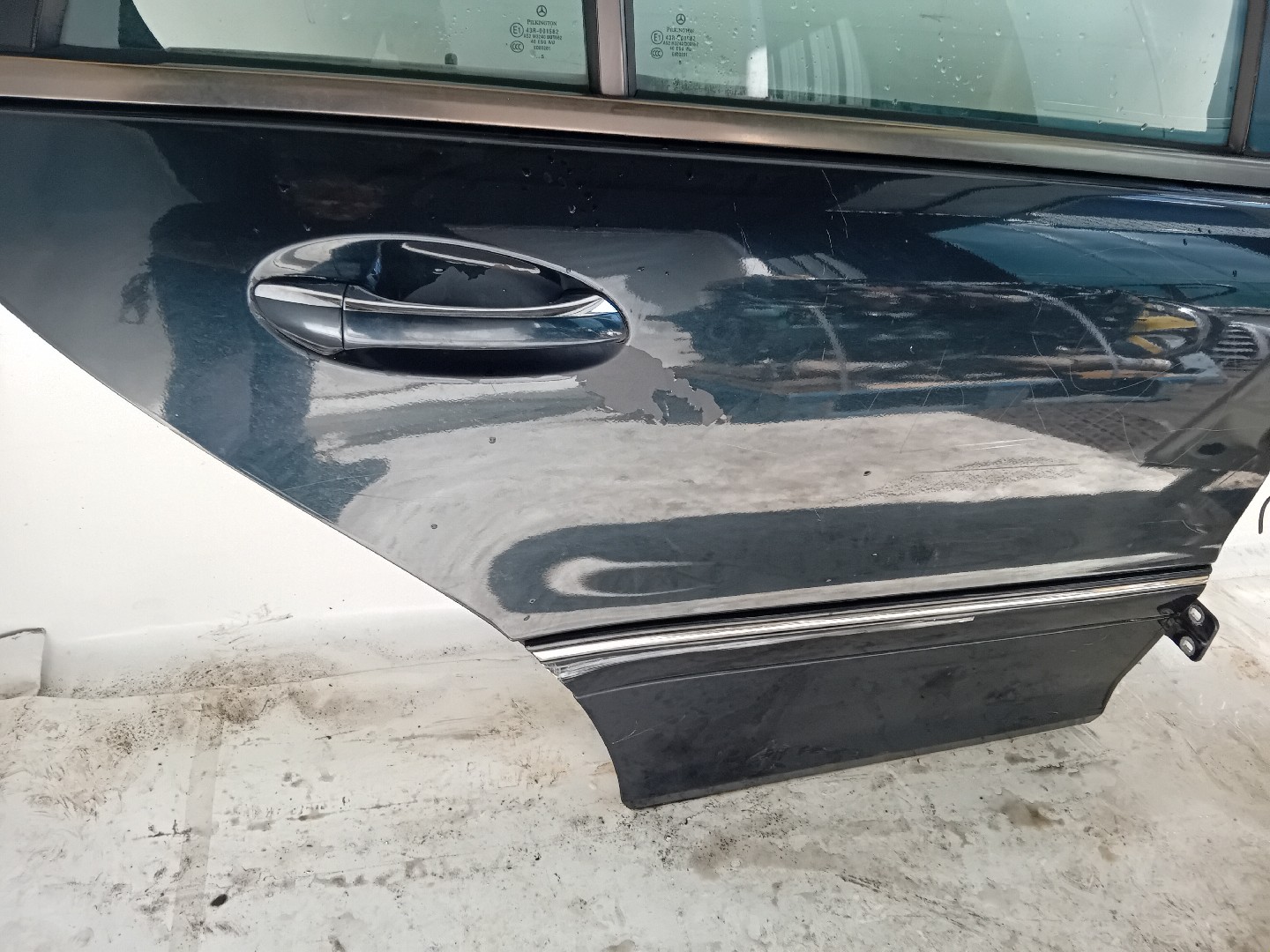 Front Door Right  MERCEDES-BENZ C-CLASS (W203) | 00 - 07 Imagem-3