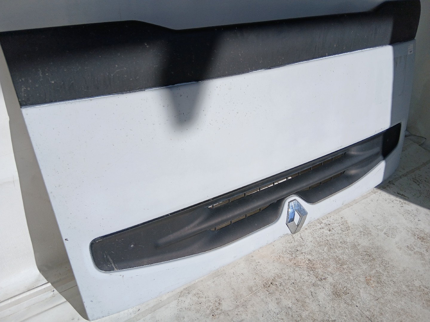 Grelha da Frente RENAULT TRUCKS Premium | 96 -  Imagem-1
