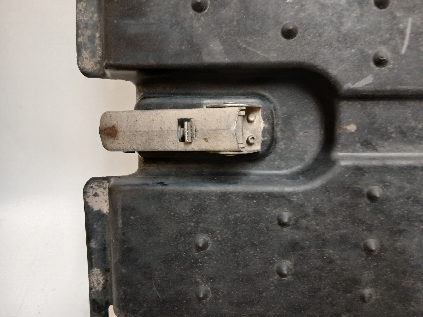 Tampa de Baterias  MERCEDES-BENZ ACTROS MP4 | 11 -  Imagem-1