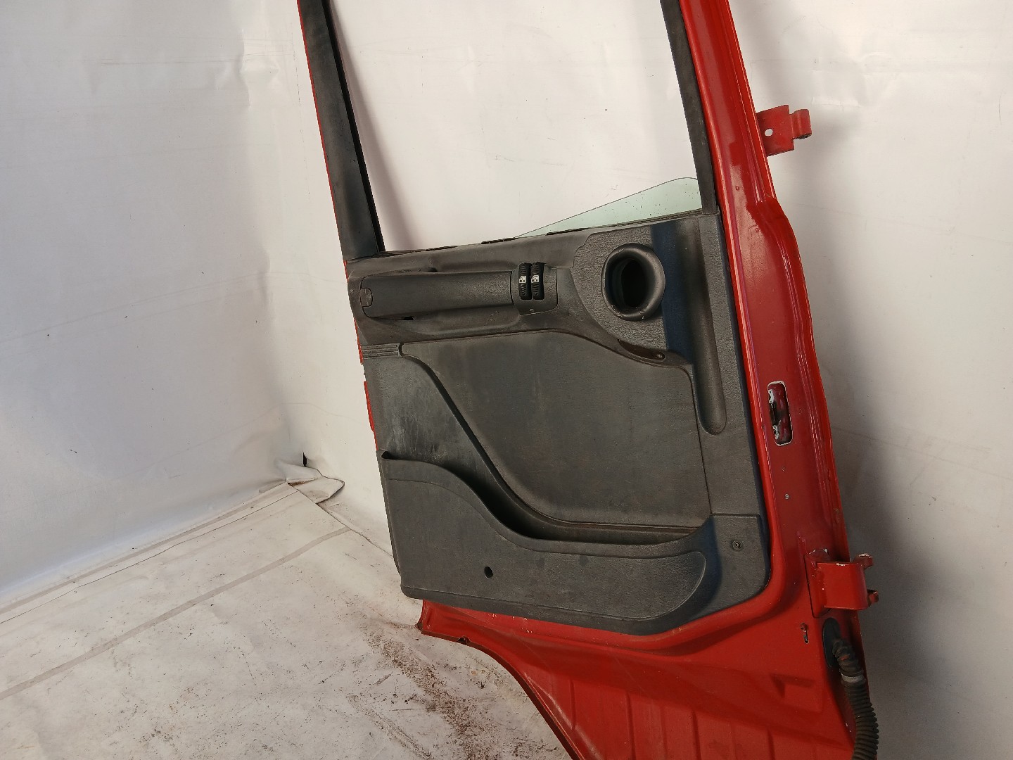 Front Door Left  SCANIA R124A Imagem-8
