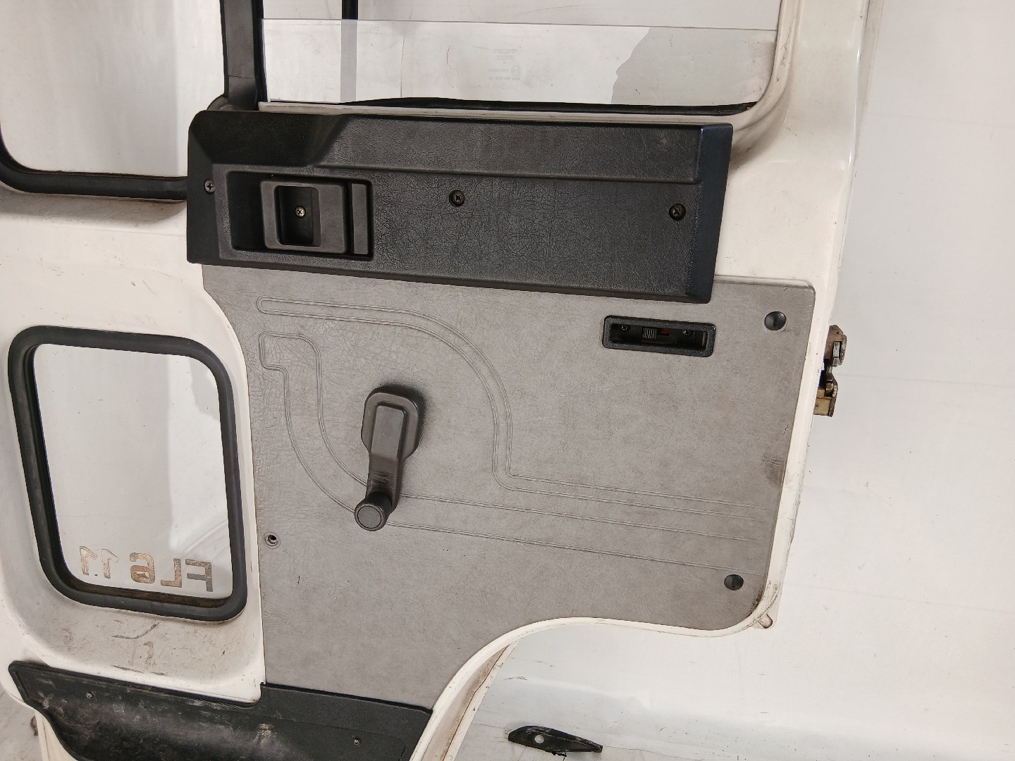 Front Door Right  VOLVO FL 6 | 85 - 00 Imagem-7