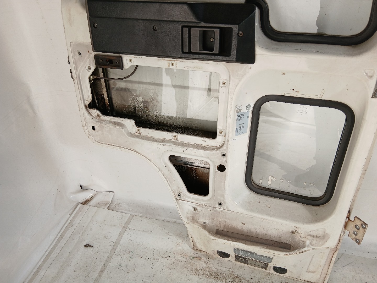 Front Door Left  VOLVO FL 6 | 85 - 00 Imagem-8