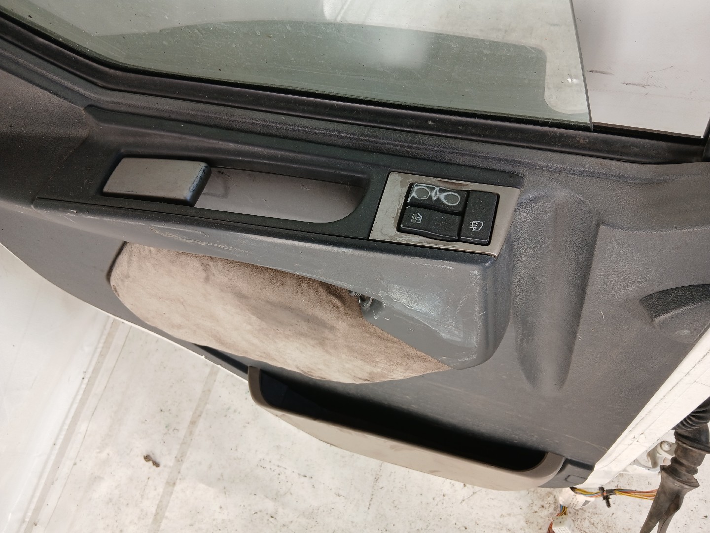 Front Door Left  RENAULT TRUCKS Premium 2 | 05 -  Imagem-6