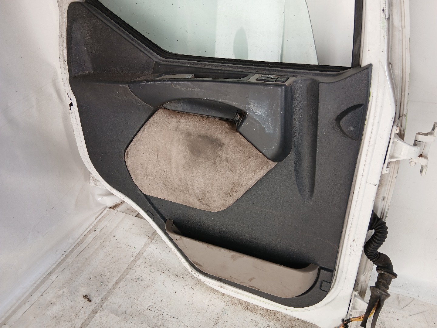 Front Door Left  RENAULT TRUCKS Premium 2 | 05 -  Imagem-5