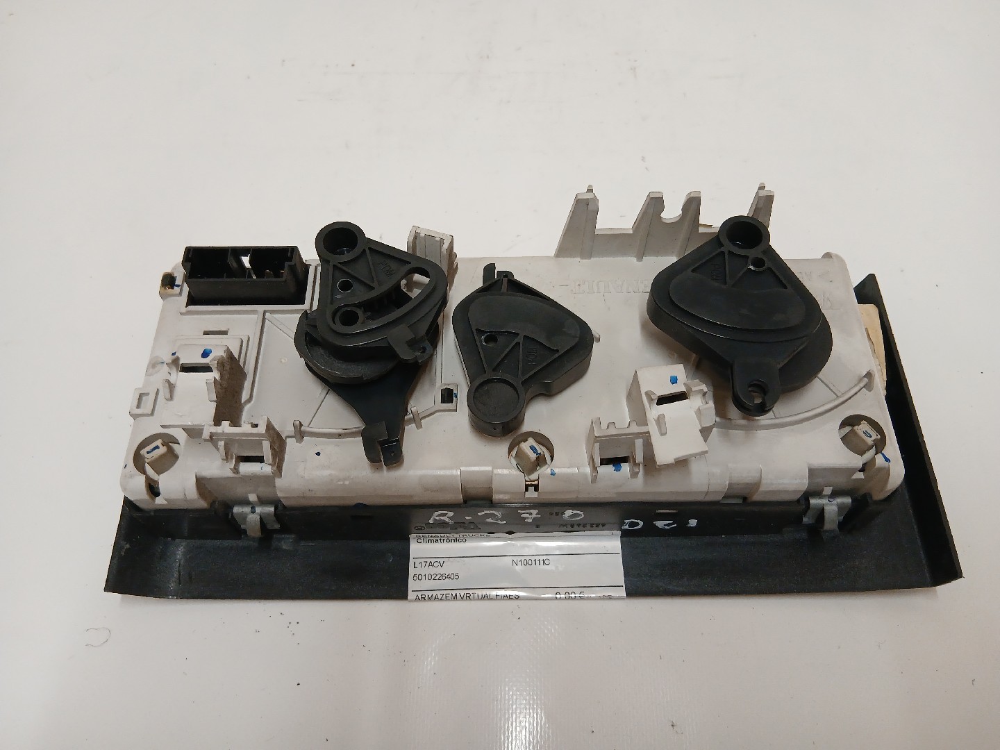 CLIMATRONICO RENAULT TRUCKS Premium | 96 -  Imagem-1