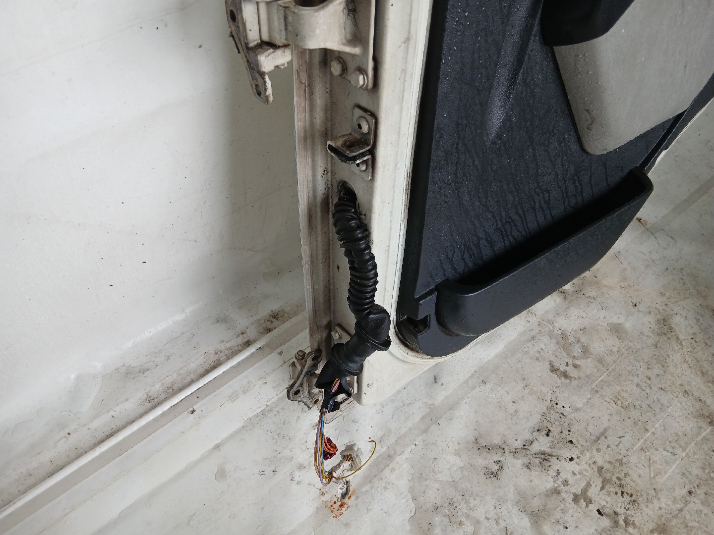 Porta Frente Dto VOLVO FL | 00 -  Imagem-7