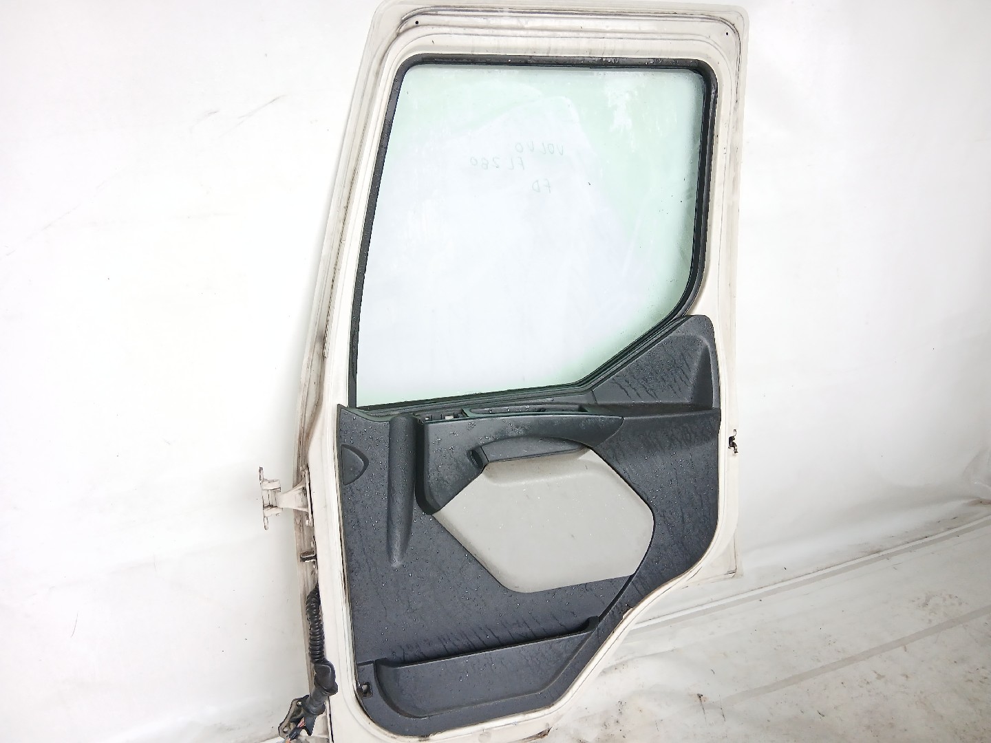 Porta Frente Dto VOLVO FL | 00 -  Imagem-3