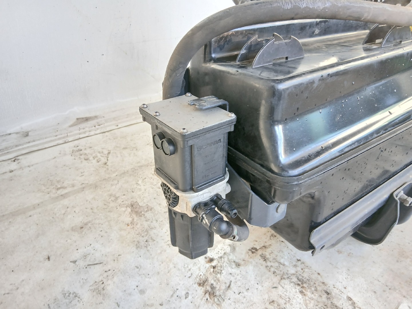 Deposito de AdBlue SCANIA P,G,R,T - series | 03 -  Imagem-4