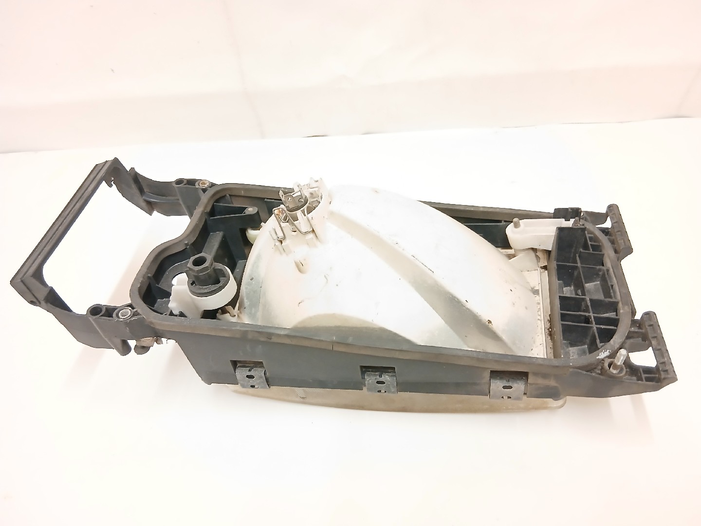 Otica SCANIA P,G,R,T - series | 03 -  Imagem-3