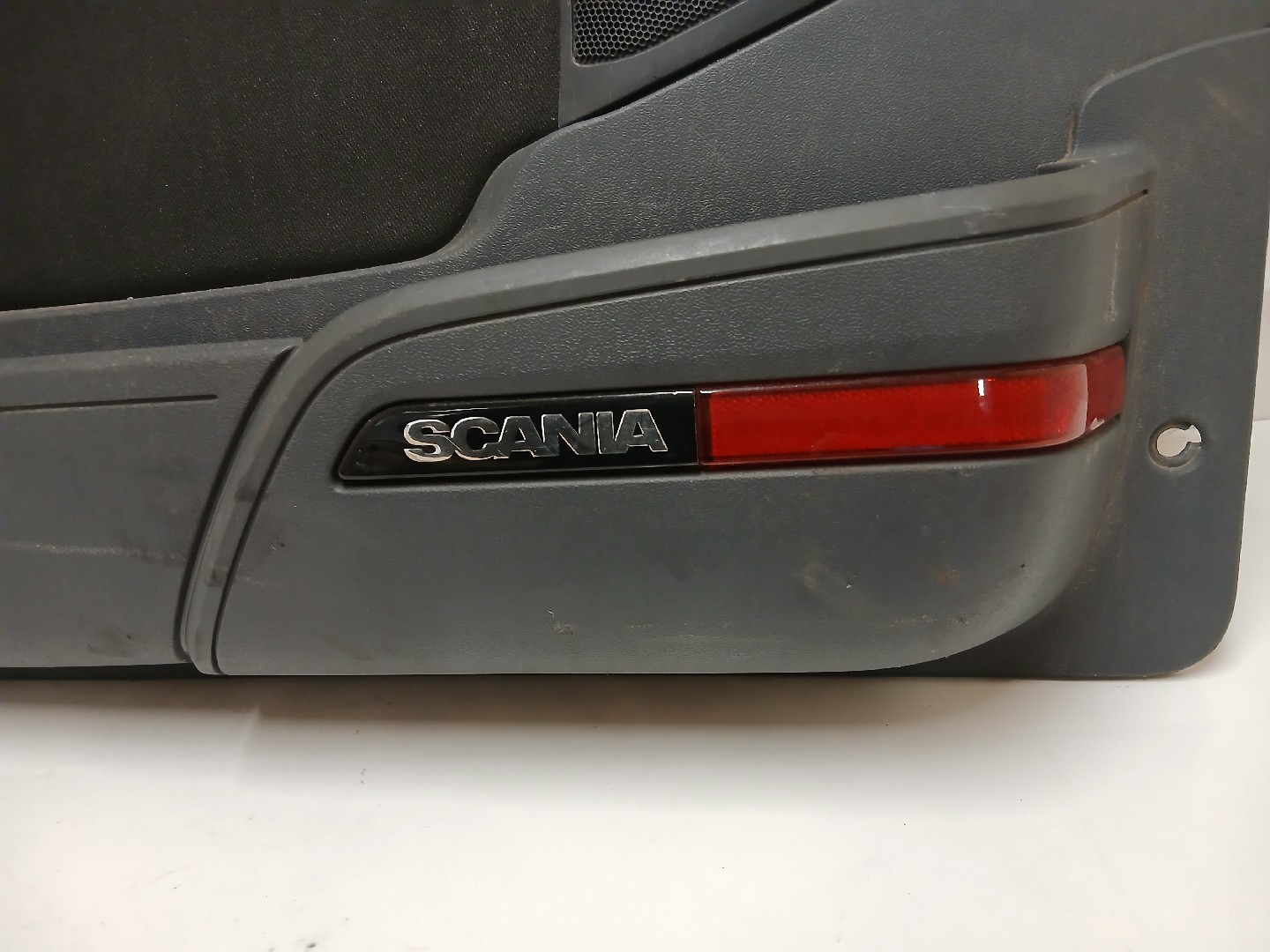 Forra da Porta SCANIA P,G,R,T - series | 03 -  Imagem-1