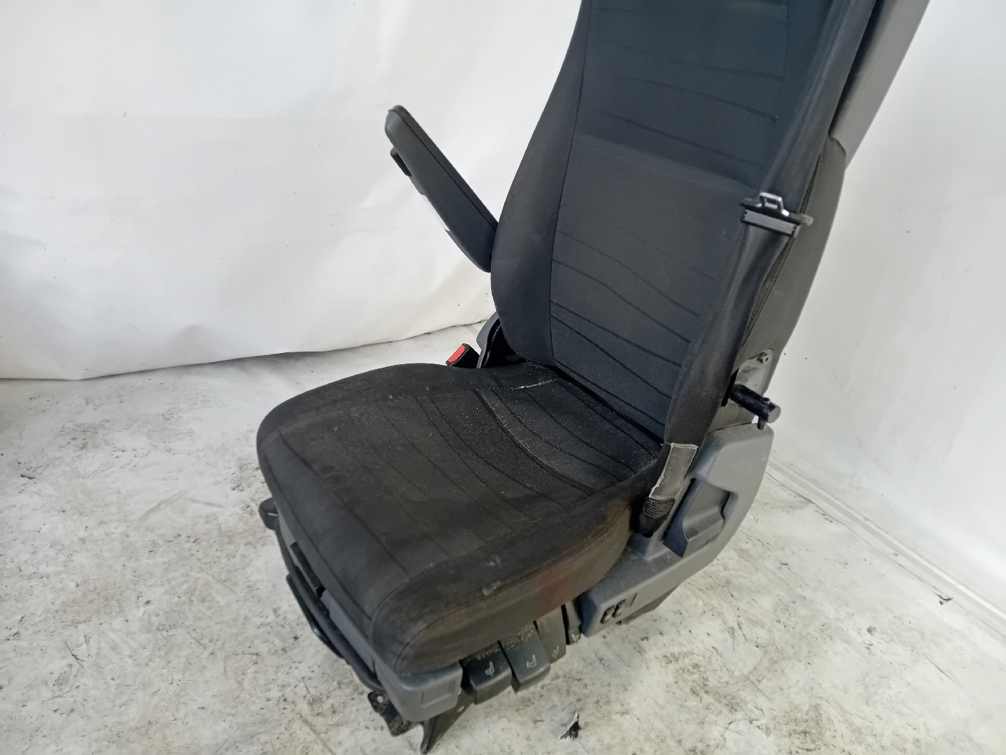 Banco do Condutor SCANIA P,G,R,T - series | 03 -  Imagem-1