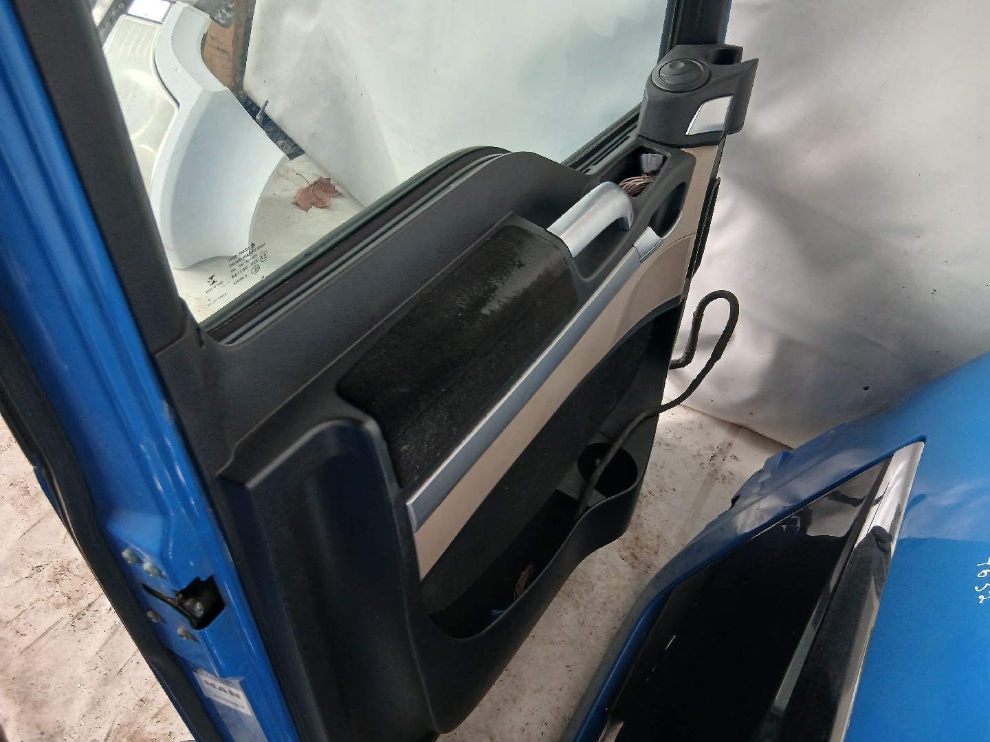 Porta Frente Esq MAN TGX | 07 -  Imagem-3