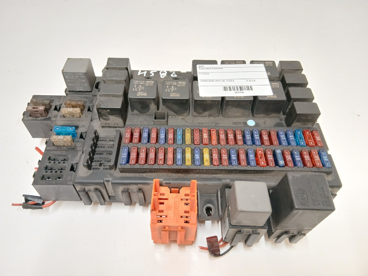 Caixa dos Fusíveis DAF - ID S_61733