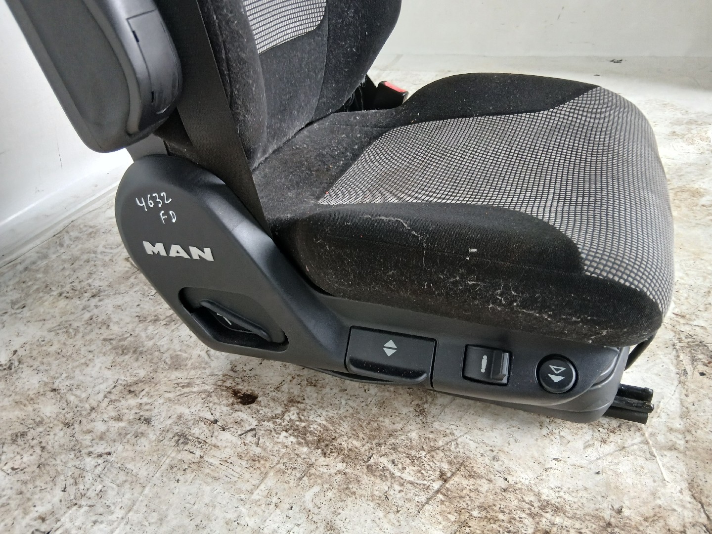 Banco do Passageiro MAN TGX | 07 -  Imagem-2