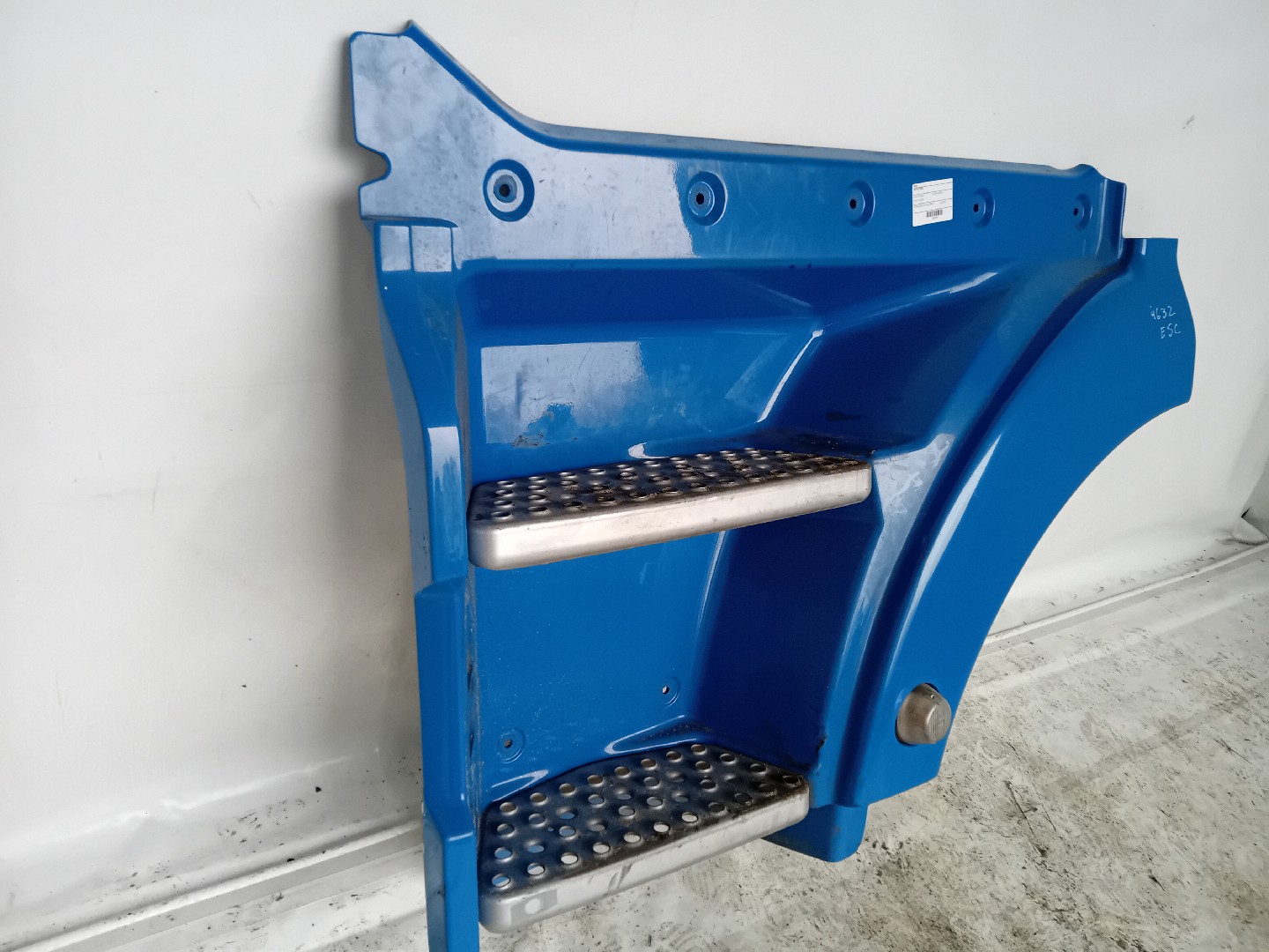 Estribo ESQ MAN TGX | 07 -  Imagem-1