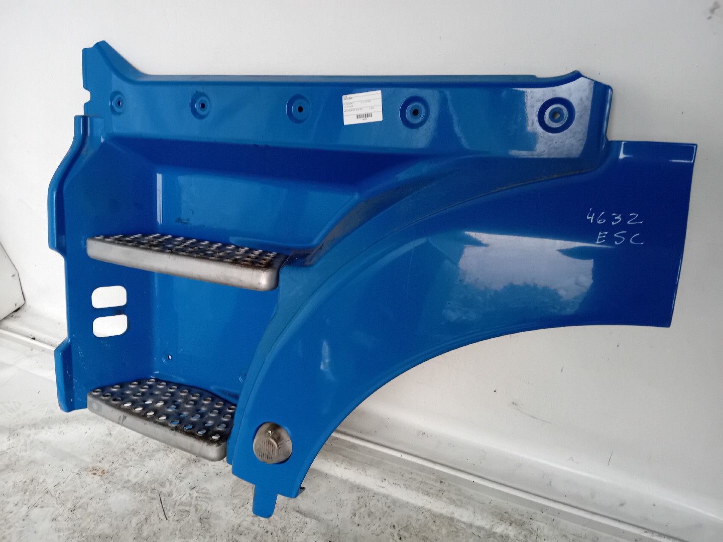 Estribo ESQ MAN TGX | 07 -  Imagem-2