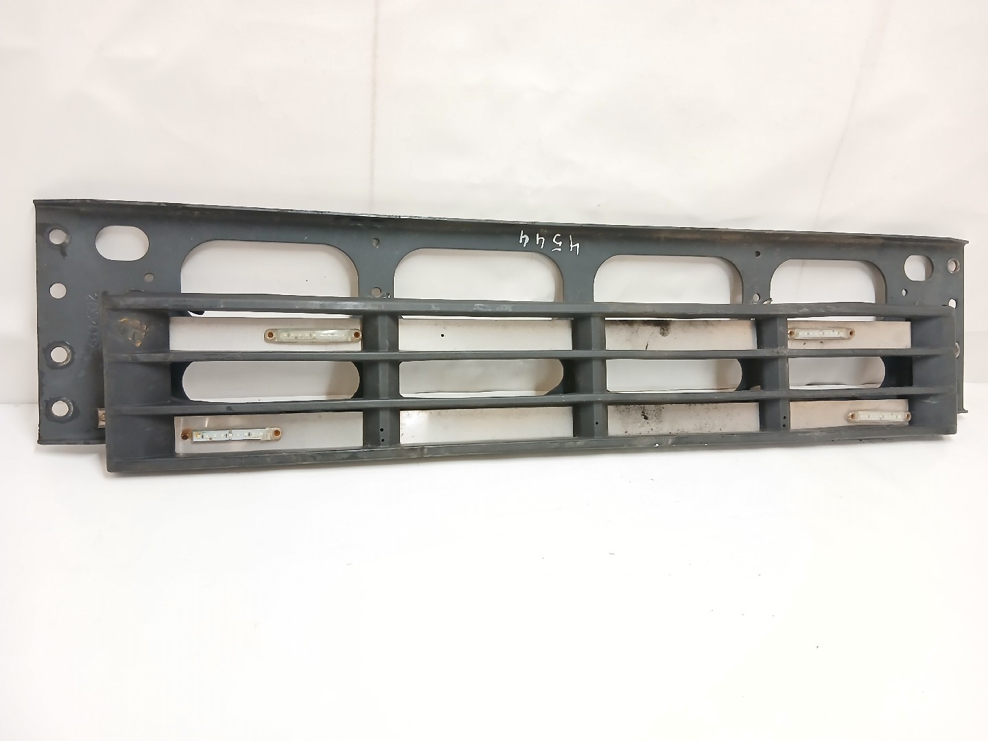 GRELHA/DEGRAU VOLVO FH | 05 -  Imagem-1