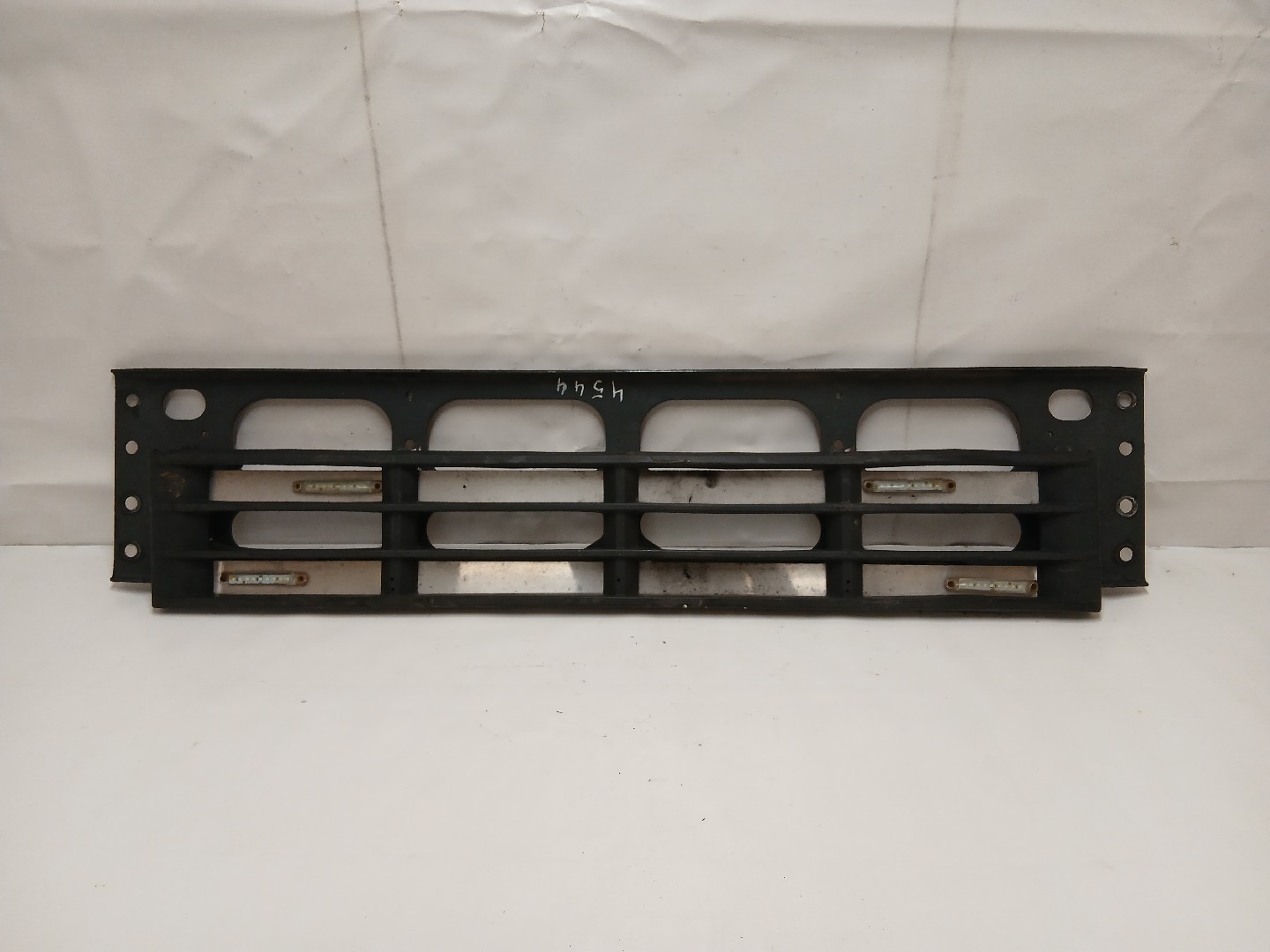 GRELHA/DEGRAU VOLVO - ID S_61869