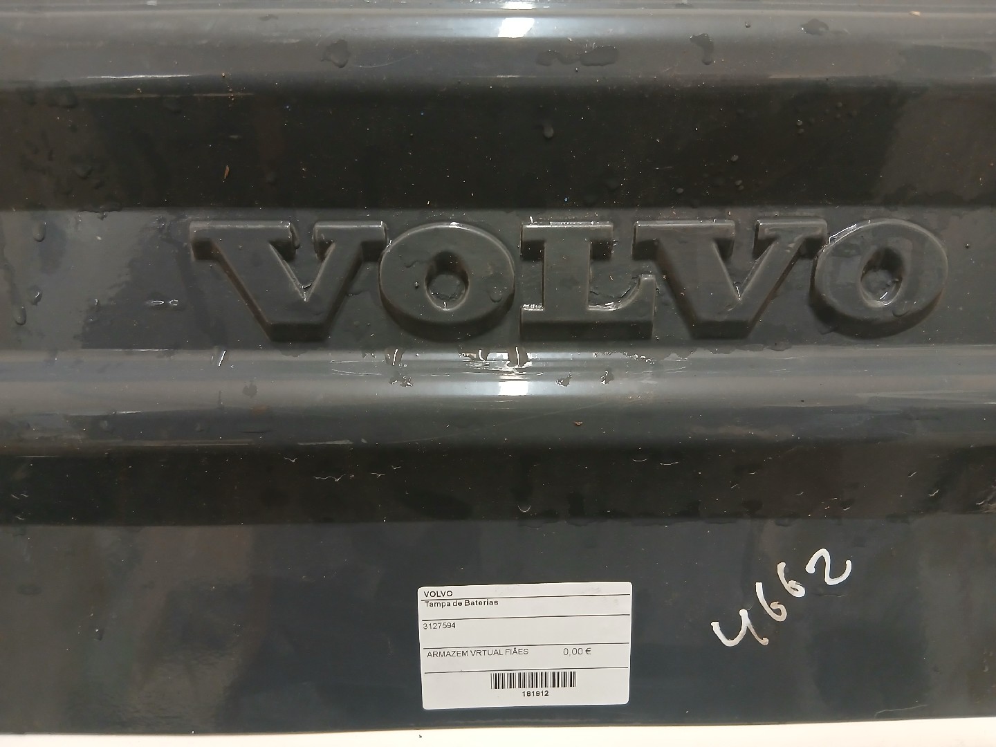 Tampa de Baterias  VOLVO FM 9 | 01 - 05 Imagem-1