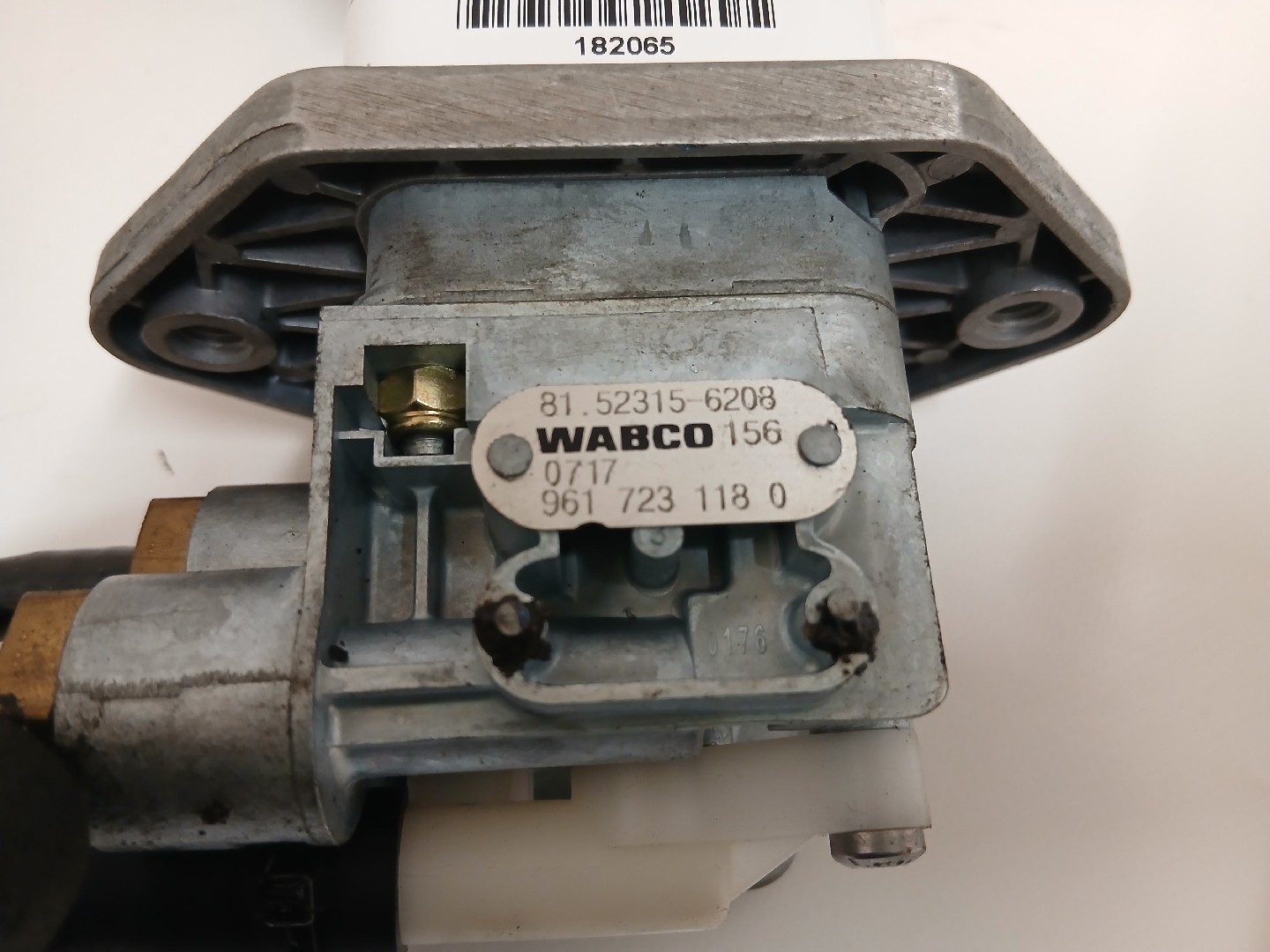 TRAVÃO DE MÃO MAN TGX | 07 -  Imagem-1