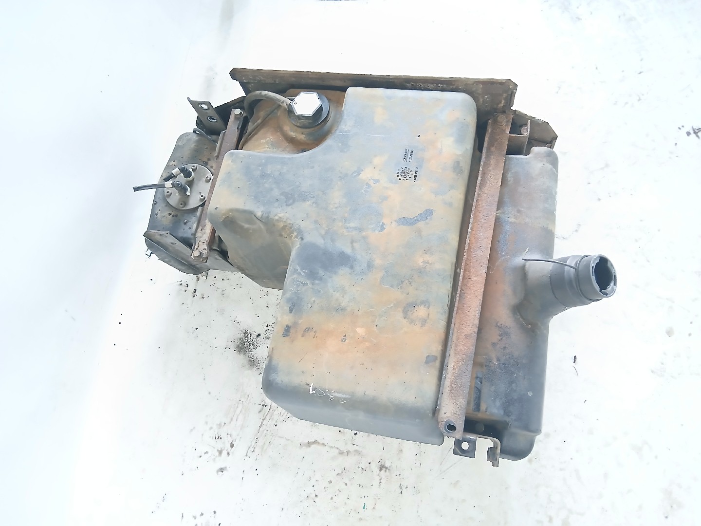 Deposito de AdBlue DAF XF 105 | 05 -  Imagem-1