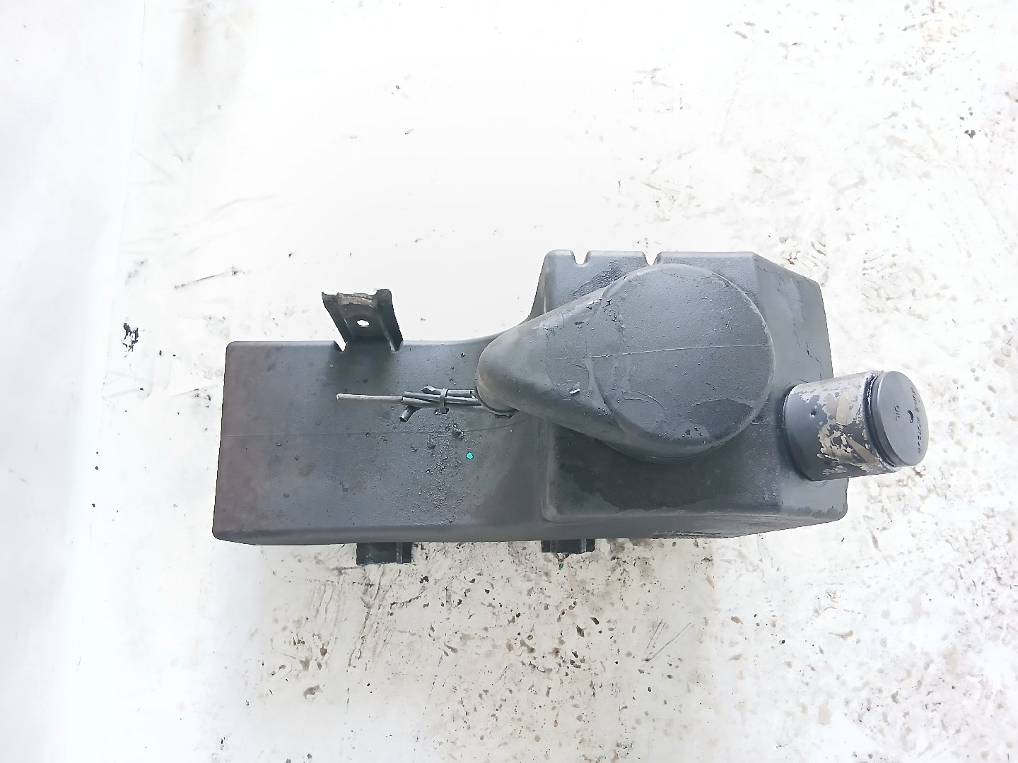 Deposito de AdBlue IVECO EuroCargo I-III | 91 - 15 Imagem-3