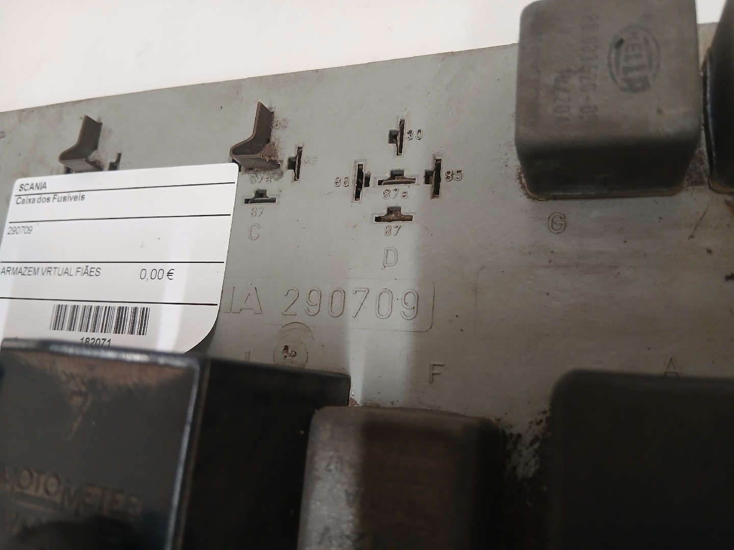 Caixa dos Fusíveis SCANIA 3 - series | 88 - 96 Imagem-2