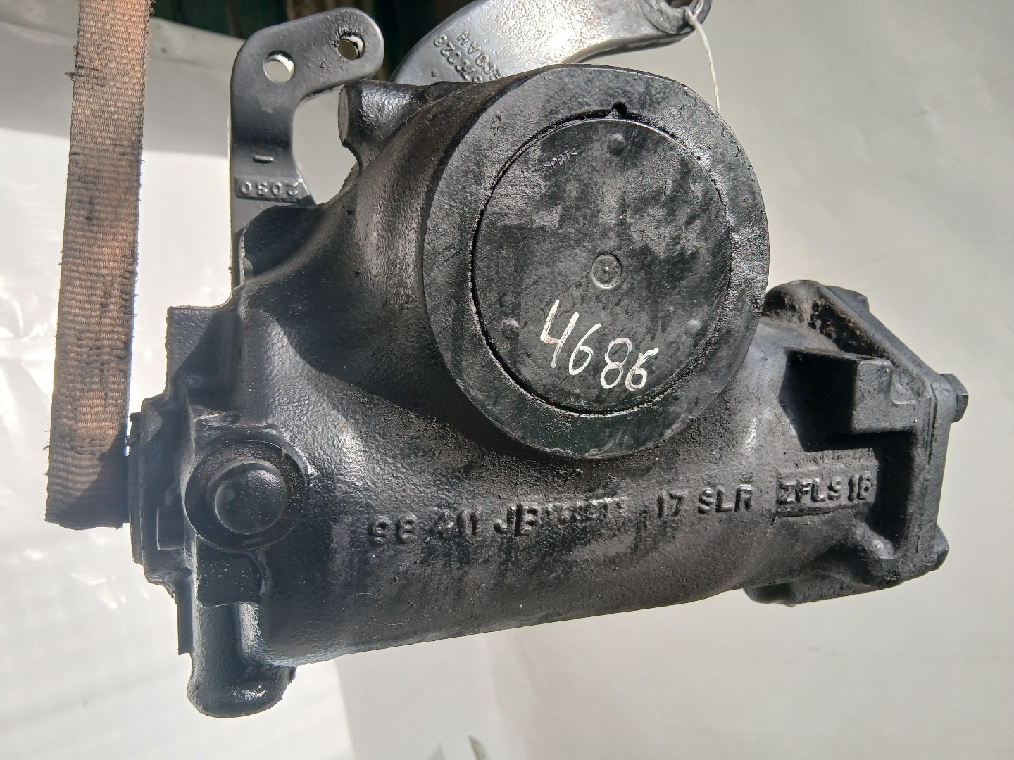 CAIXA DE DIREÇÃO RENAULT TRUCKS Midlum | 00 -  Imagem-1