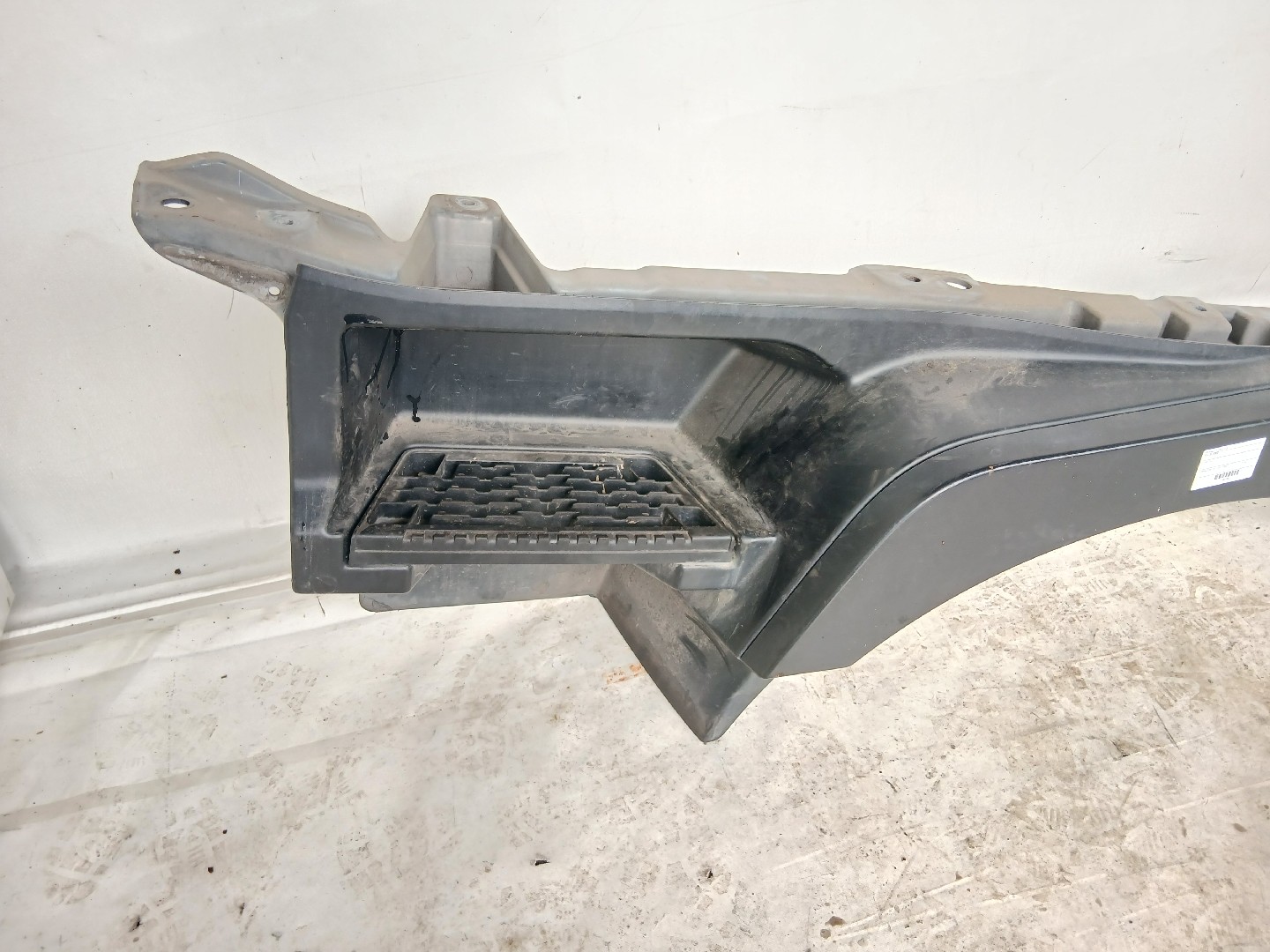 Estribo ESQ RENAULT TRUCKS T-Serie | 13 -  Imagem-1