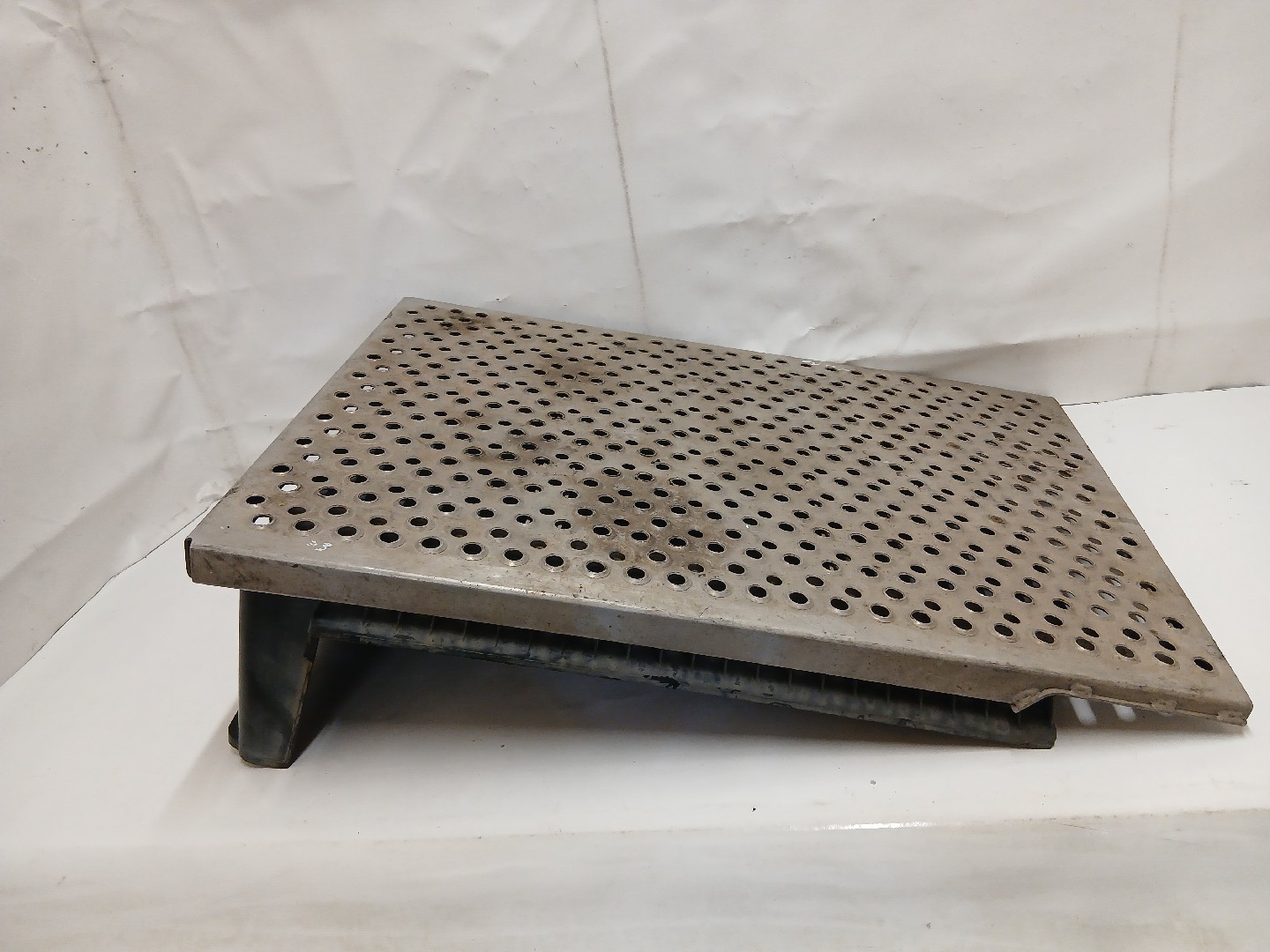 Tampa de Baterias  DAF XF 105 | 05 -  Imagem-1