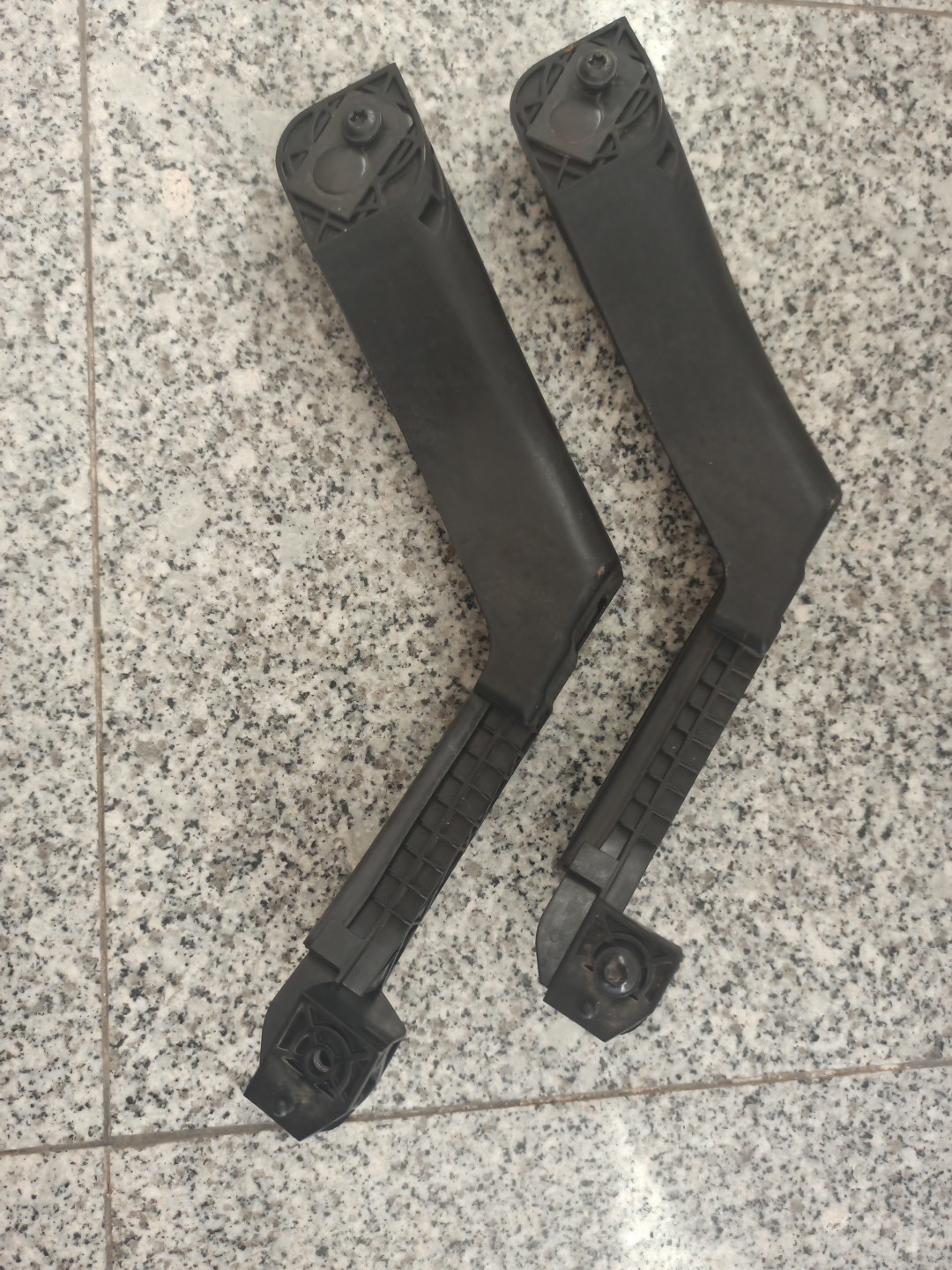 Acabamentos dos vidros das portas traseiras CITROEN DS4 | 11 - 15 Imagem-1