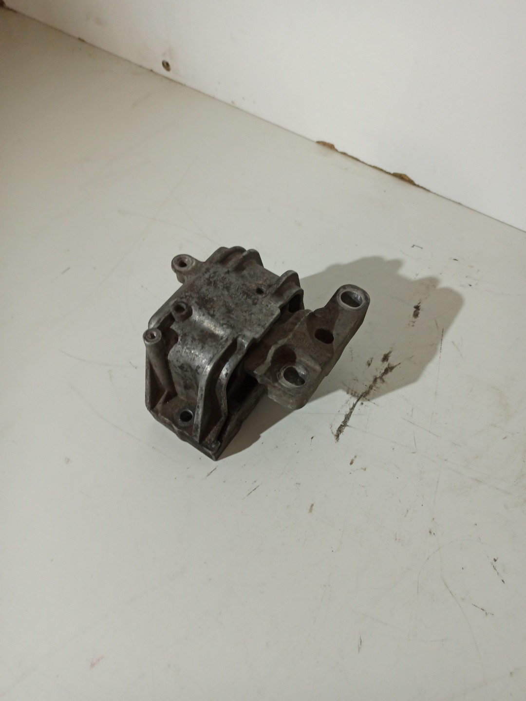 Apoio De Motor VOLKSWAGEN TOURAN (1T1, 1T2) | 03 - 10