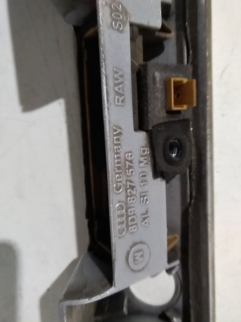 Friso de mala AUDI A4 Avant (8D5, B5) | 94 - 02 Imagem-3