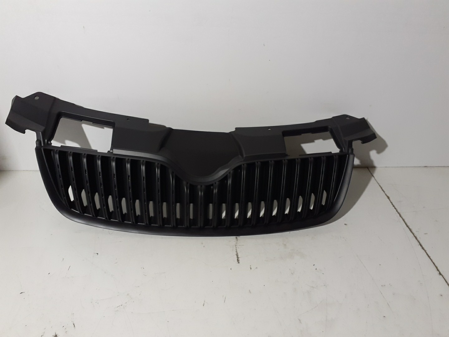 Grelha de radiador SKODA ROOMSTER (5J) | 06 - 15 Imagem-1