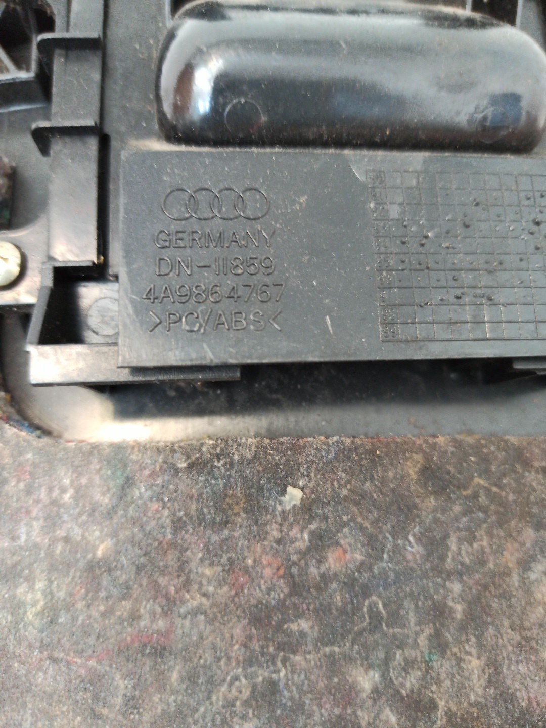 Cobertura inferior da mala AUDI A4 Avant (8D5, B5) | 94 - 02 Imagem-3