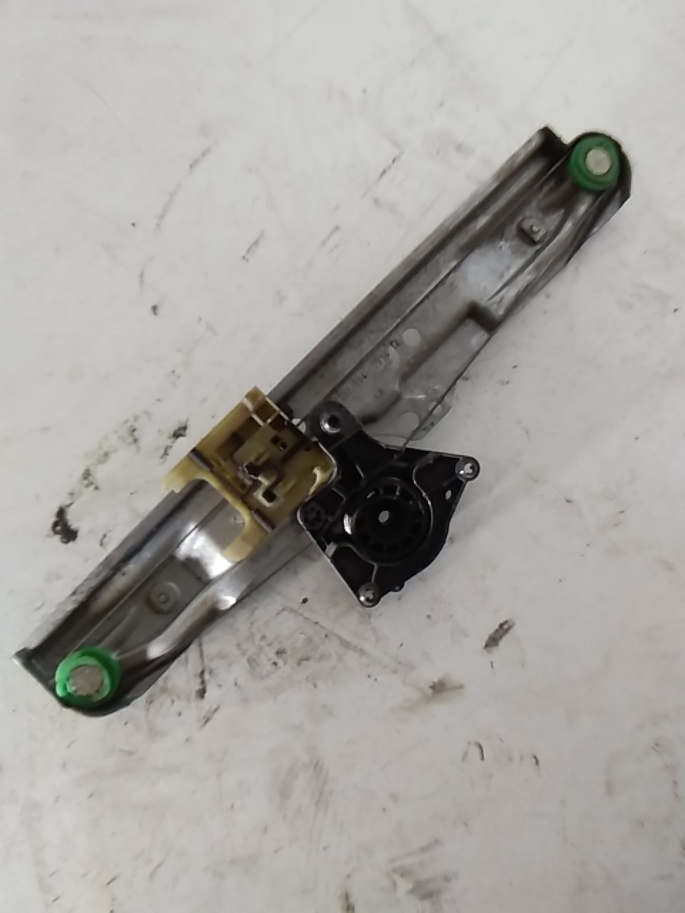 Elevador Trás Esquerdo Manual FORD FOCUS III | 10 - 