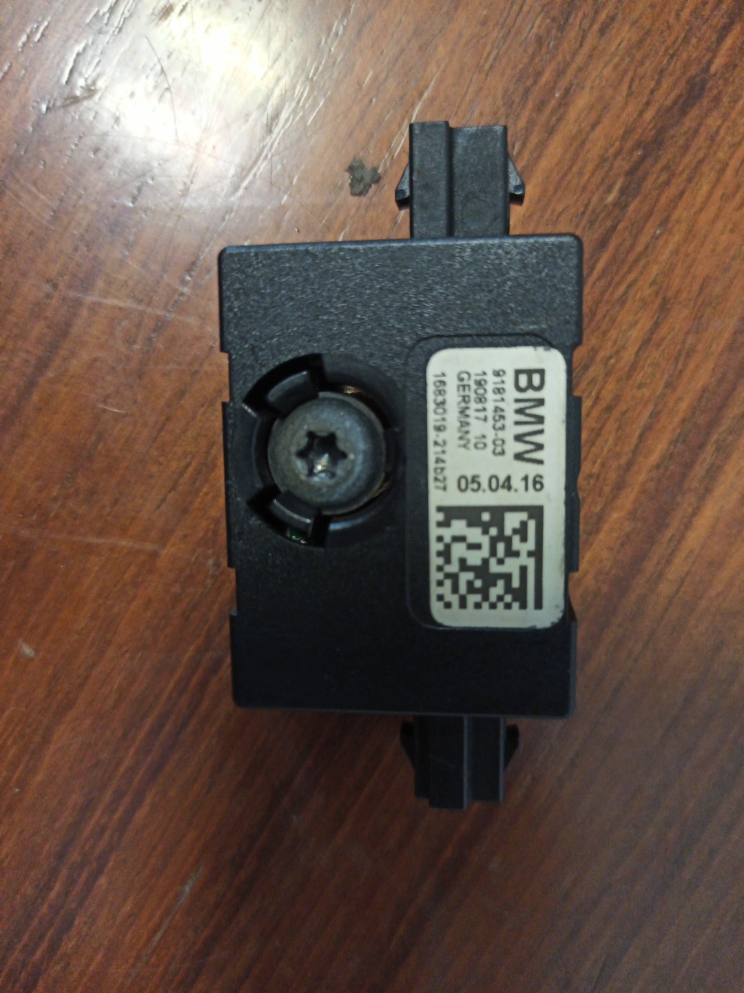 Amplificador de antena BMW 1 (F21) | 11 - 