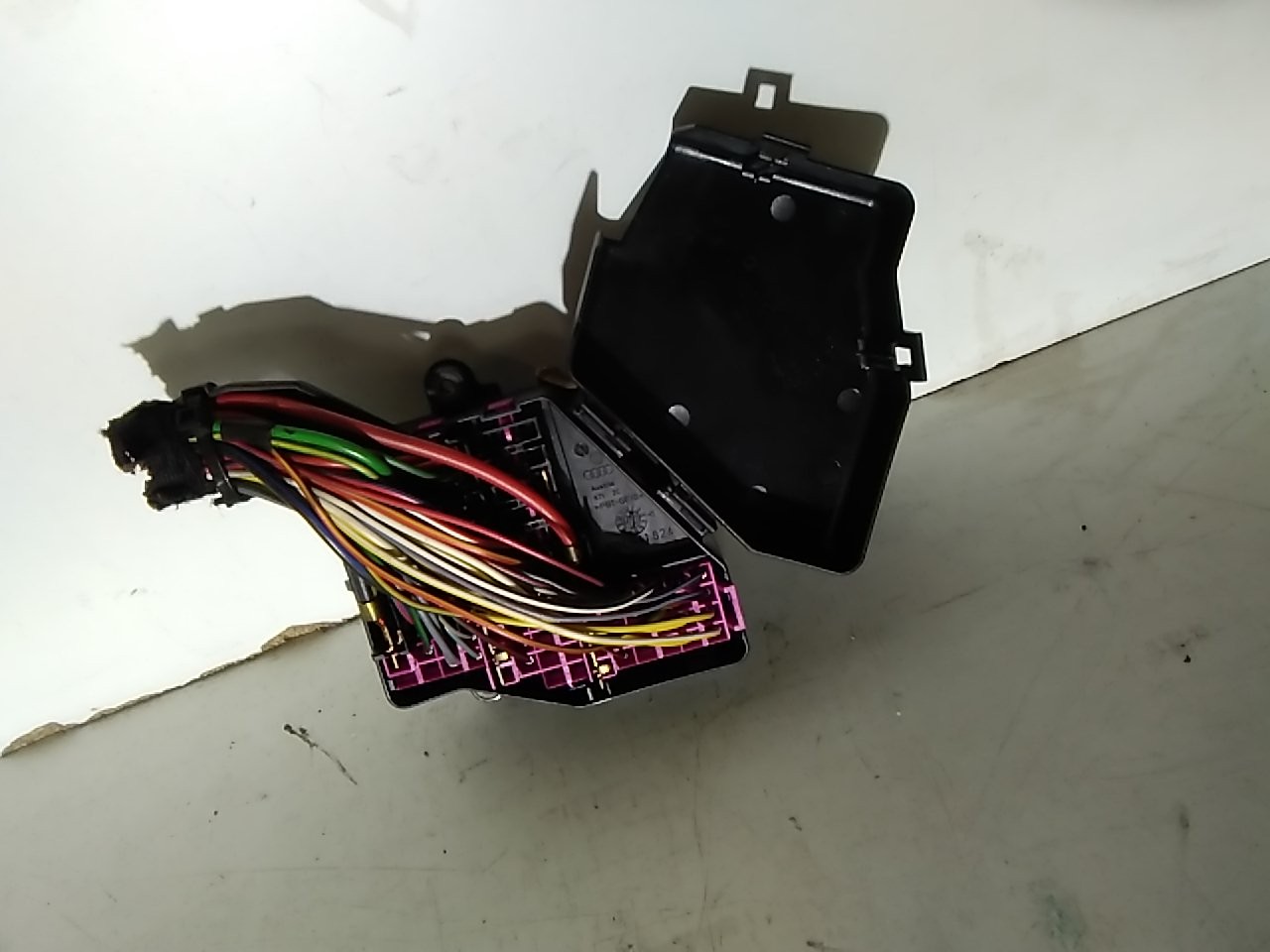 Caixa de Fusíveis AUDI A4 Avant (8D5, B5) | 94 - 02 Imagem-1