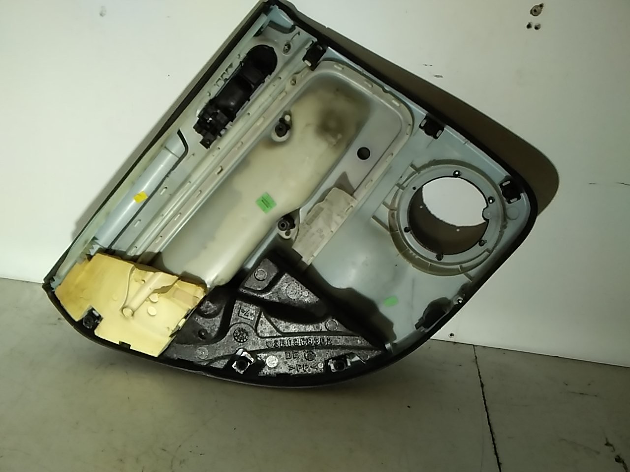 Quartela de porta trás direita VOLKSWAGEN PASSAT (3B2) | 96 - 01 Imagem-3