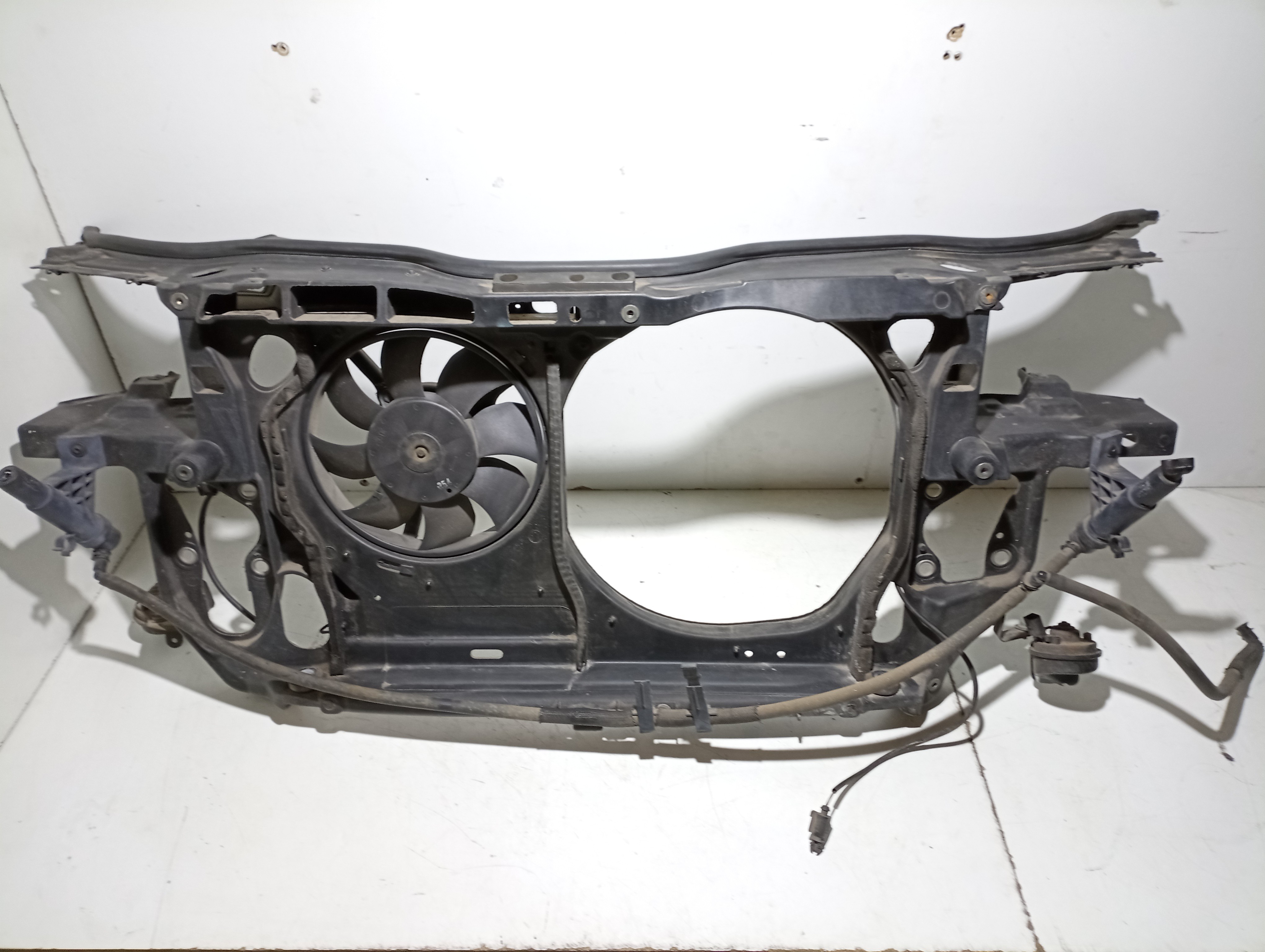 Suporte de radiador VOLKSWAGEN PASSAT (3B3) | 00 - 05