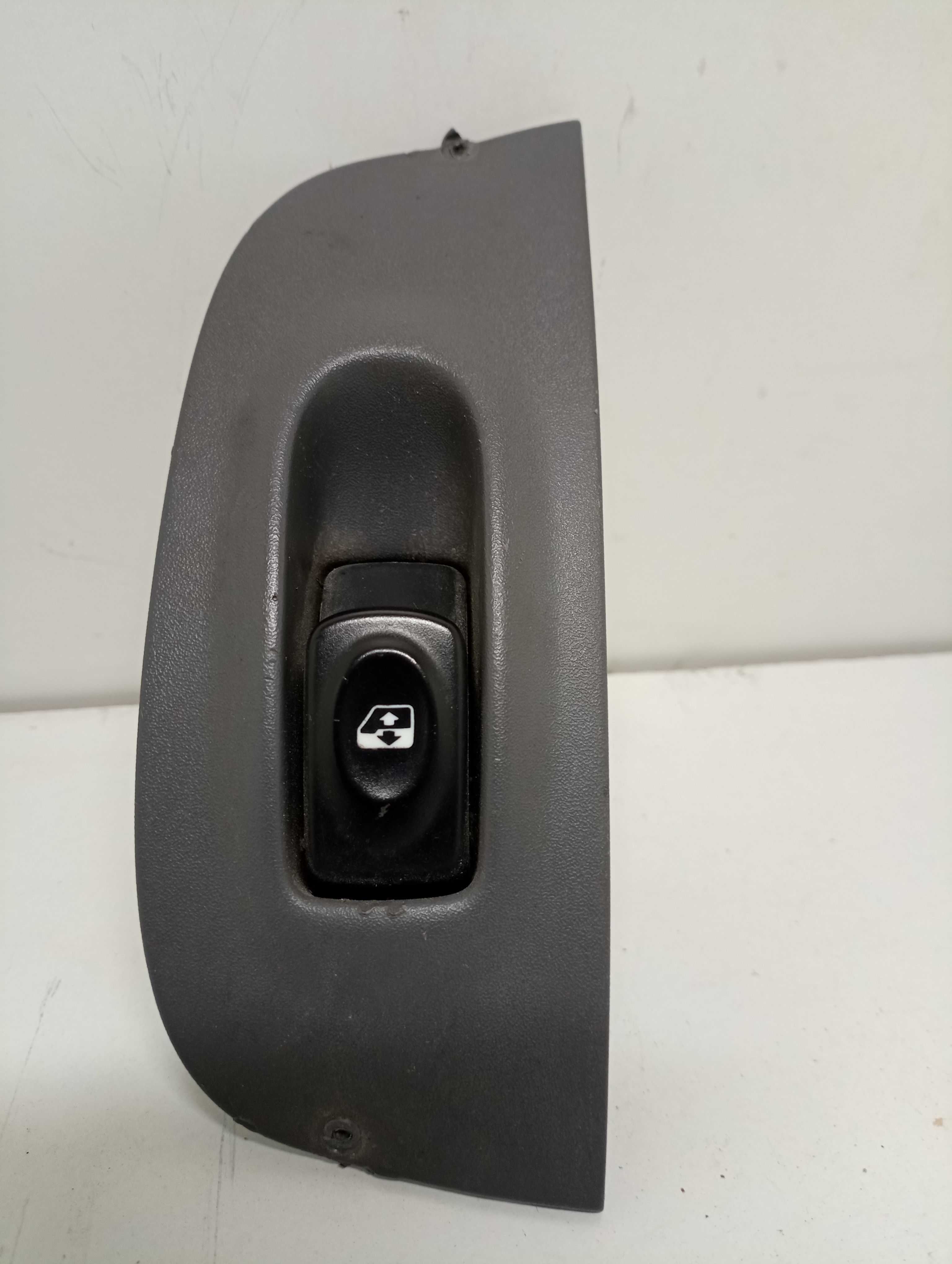 Comutador de vidro frente direito RENAULT MEGANE I Classic (LA0/1_) | 96 - 08