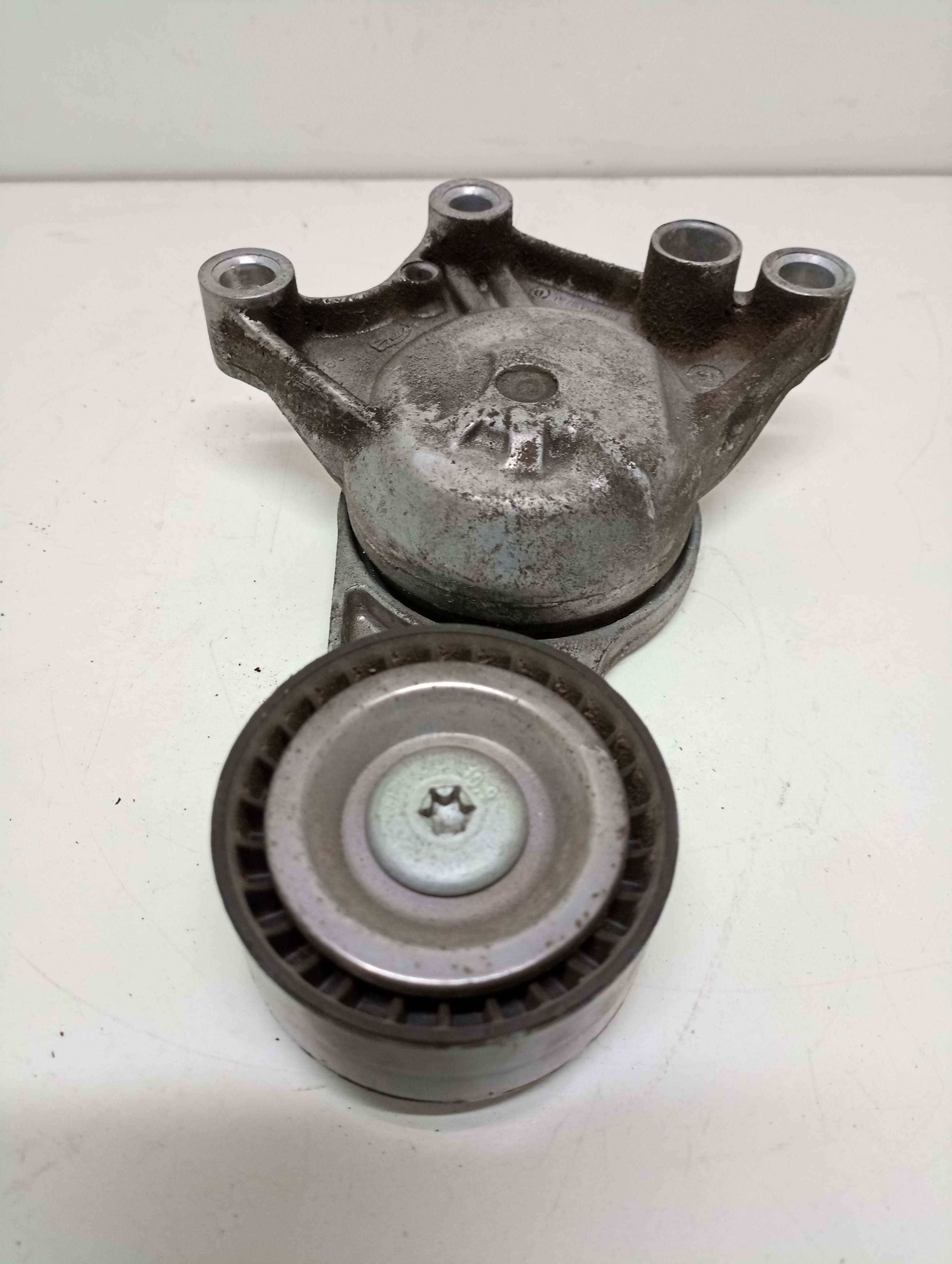 Rolo tensor, correia trapezoidal PEUGEOT 308 II | 13 - 