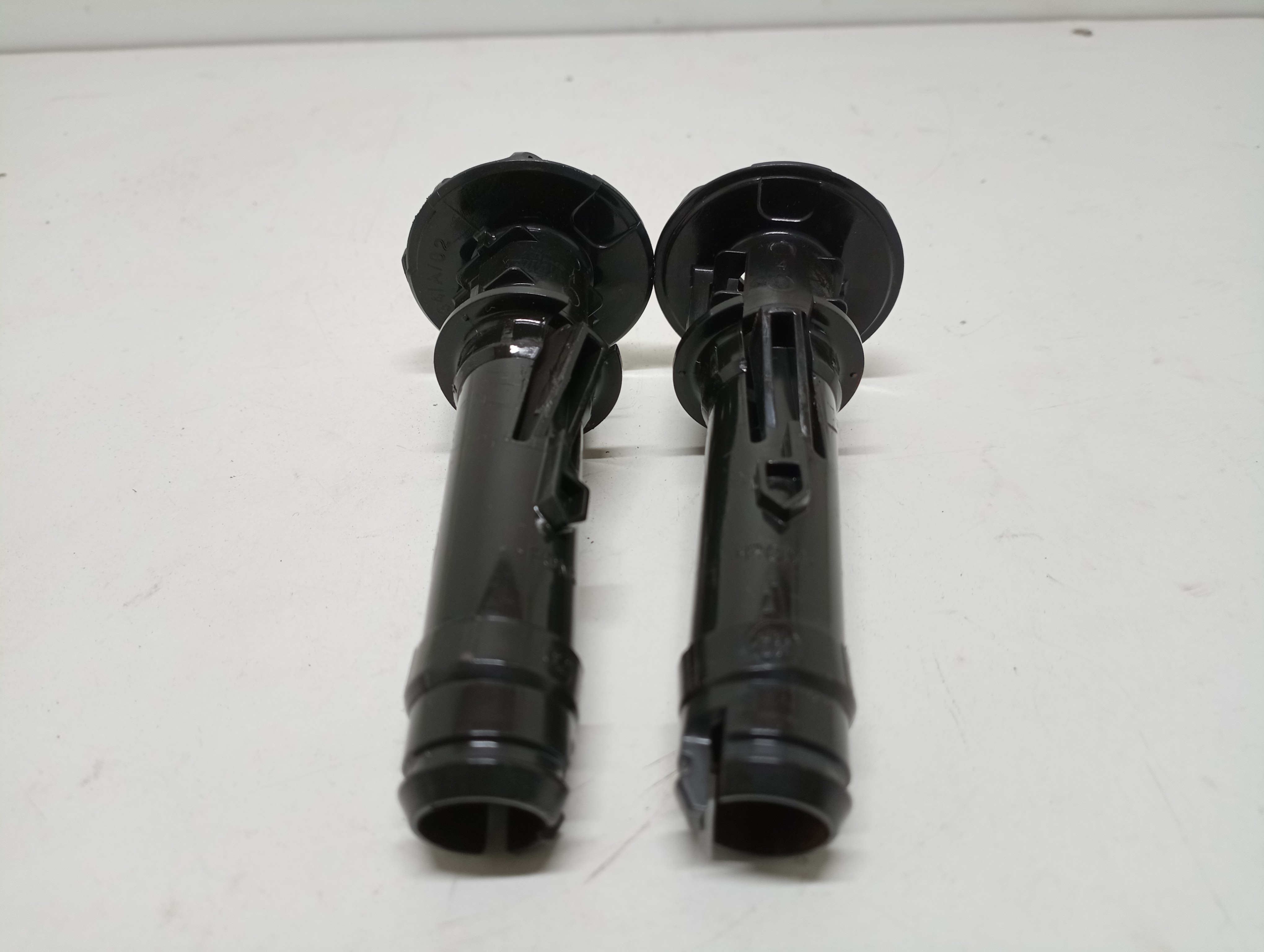 Guias encosto de cabeça BMW 1 (F20) | 11 - 19 Imagem-2