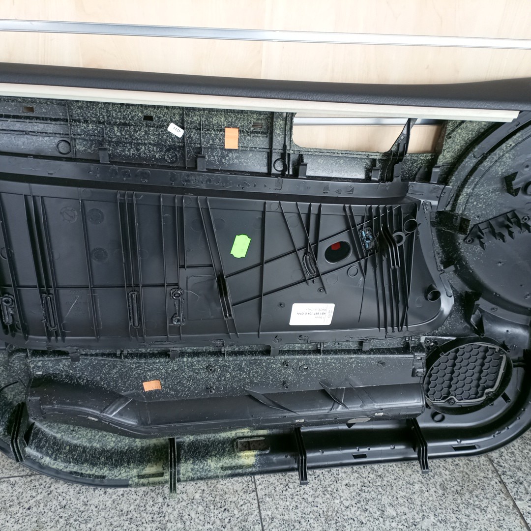 Quartela de porta frente direita AUDI A6 Avant (4B5, C5) | 97 - 05 Imagem-3