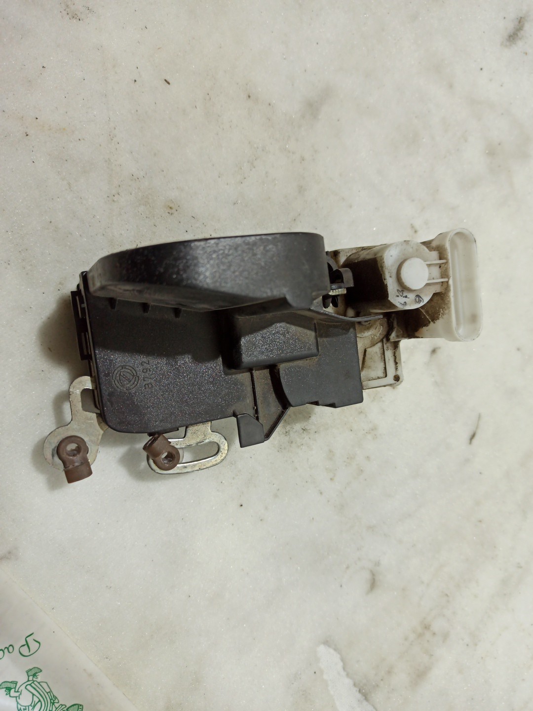 Fecho da Porta Frente Esquerdo ALFA ROMEO 147 (937_) | 00 - 10