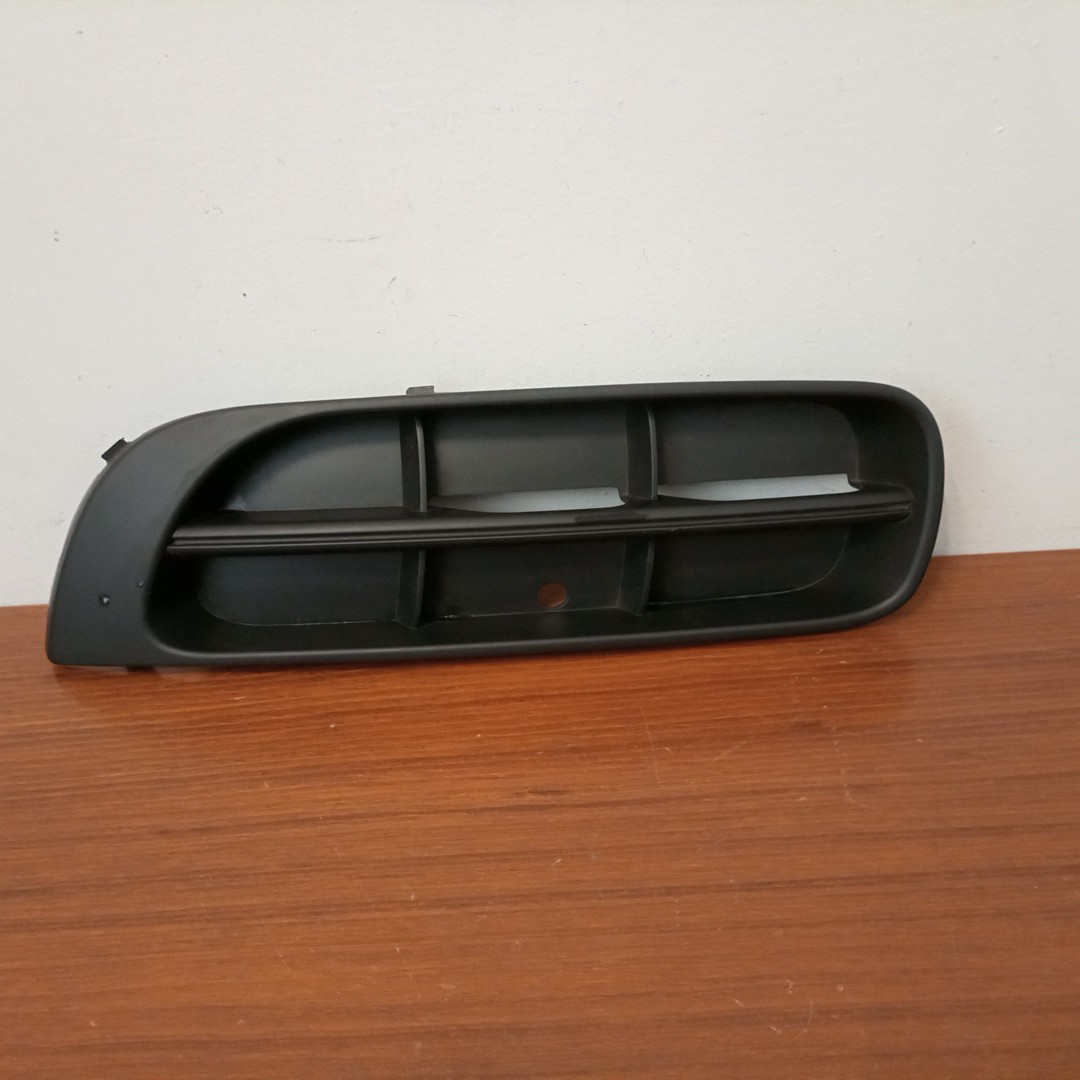 Grelha de para-choques SKODA ROOMSTER (5J) | 06 - 15 Imagem-1