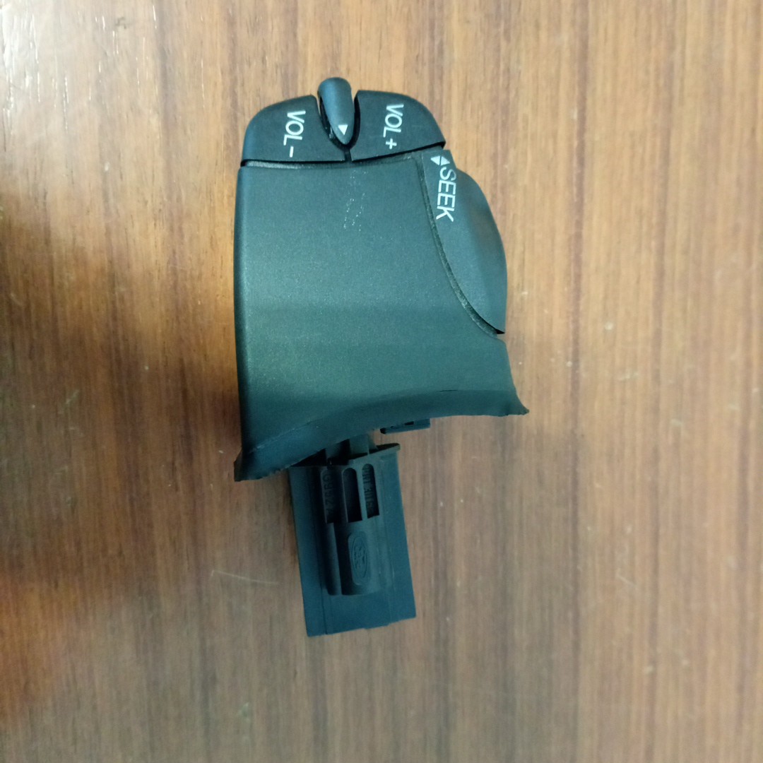 Comando de rádio FORD FIESTA V (JH_, JD_) | 01 - 14