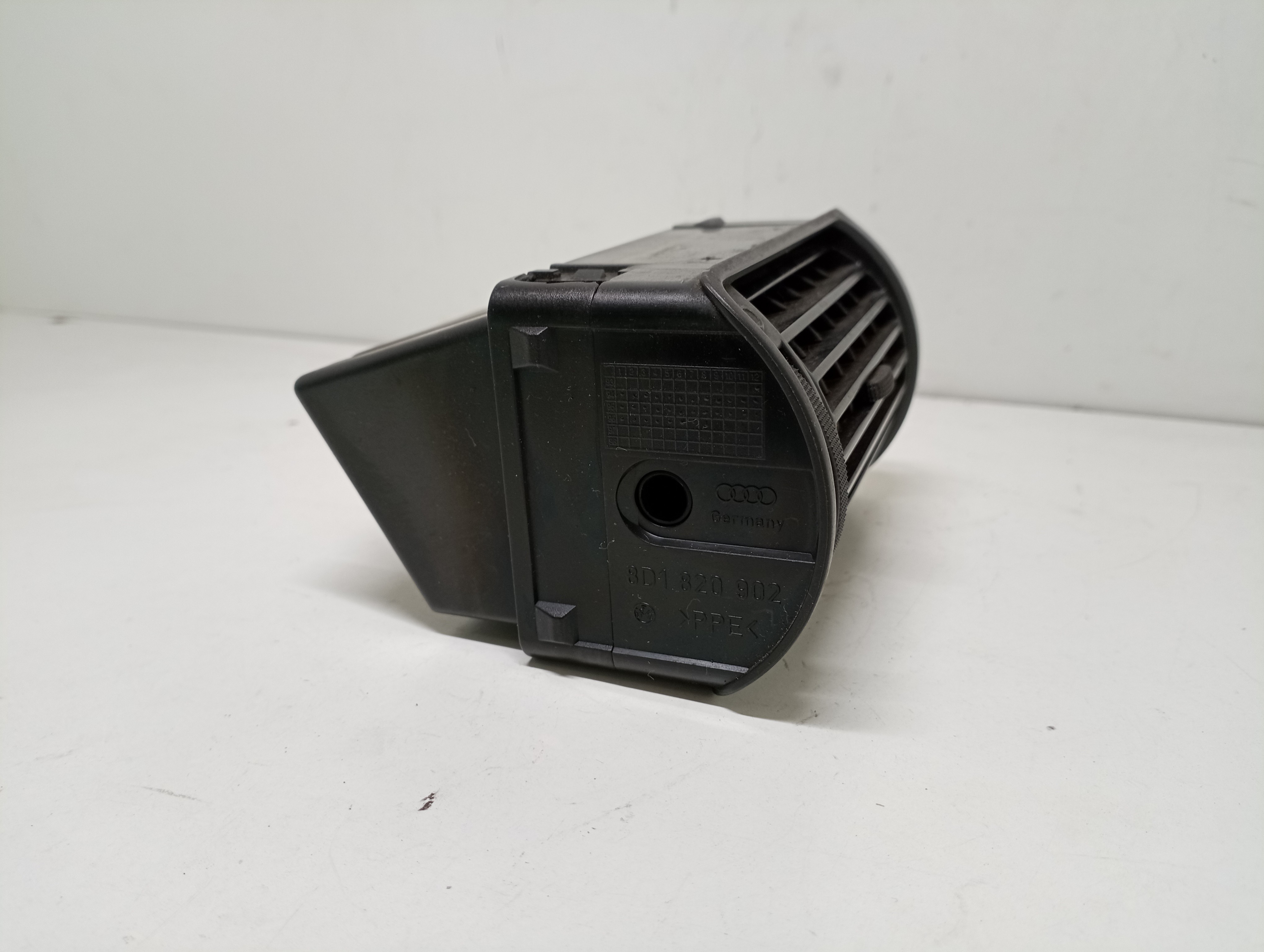 Difusor de ar AUDI A4 (8D2, B5) | 94 - 01 Imagem-1