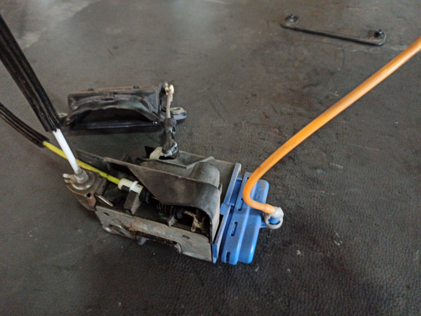 Fecho da Porta Trás Direito AUDI A4 Avant (8D5, B5) | 94 - 02 Imagem-1